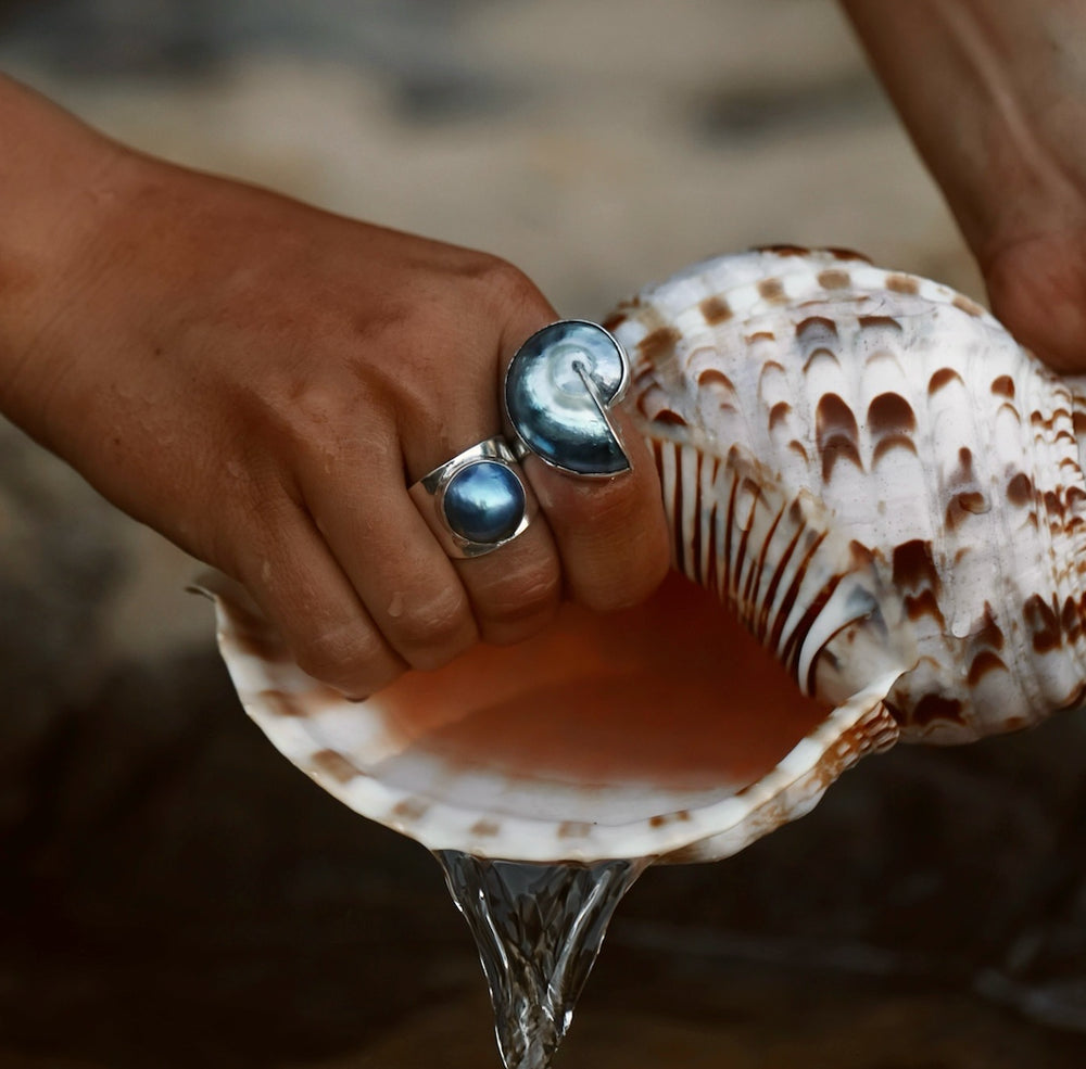 Size 6 Chunky Mabe Pearl Ring