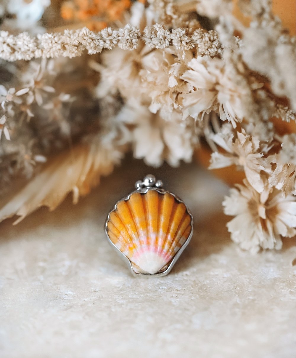 Hawaiian Sunrise Shell Ring