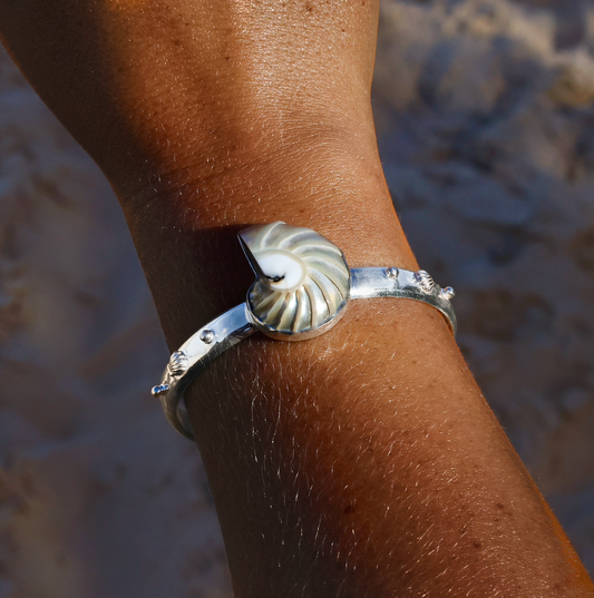 Oasis Nautilus Pearl Cuff